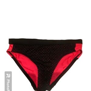 Free whit purchase Under armour bikini swimming​